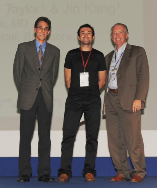 Marcin receiving the CAI award, Photo from MICCAI2009 Site